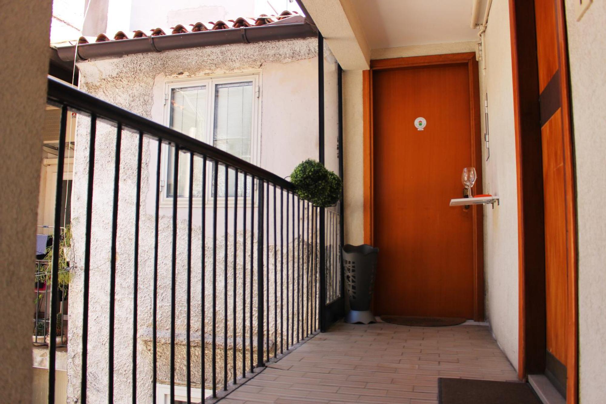 Appartamento Storico In Viale Триест Екстериор снимка